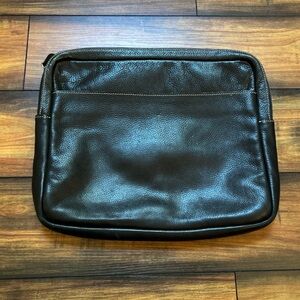 Roots Leather Elegant Black Leather Laptop Bag